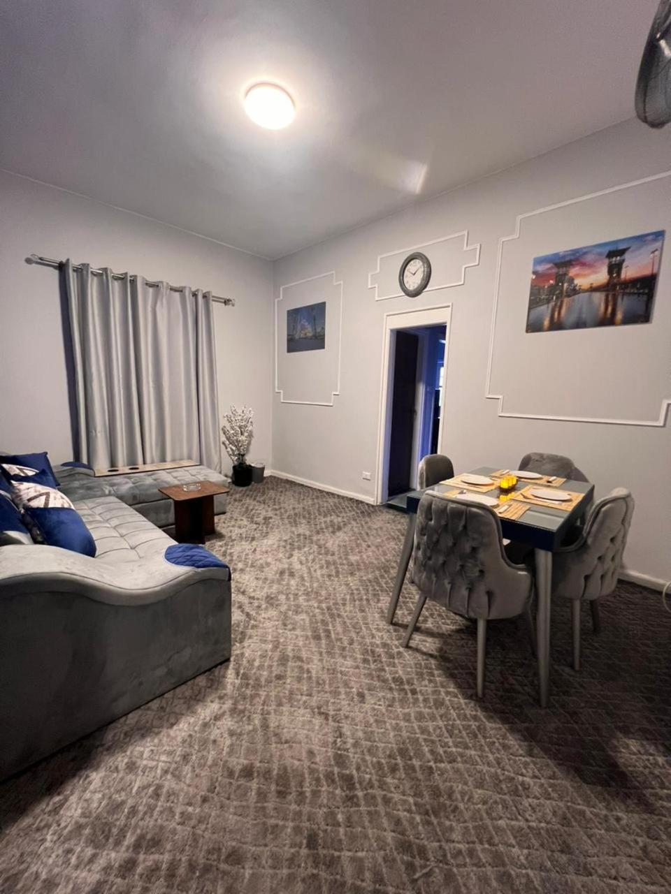 Downtown Family Suites Kaherah Luaran gambar